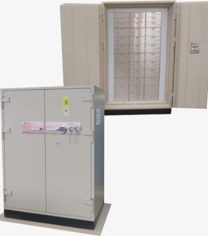 safe-deposit-box-06